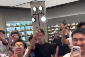 魔仙后援团！麦凯恩中国行见面会入场自己拍的视频！